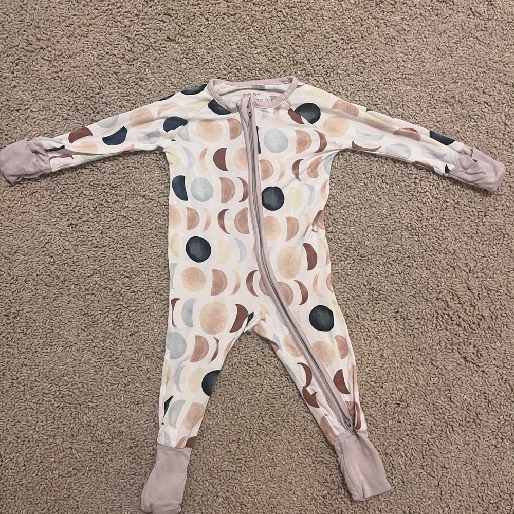 Little Sleepies Luna Neutral zippy